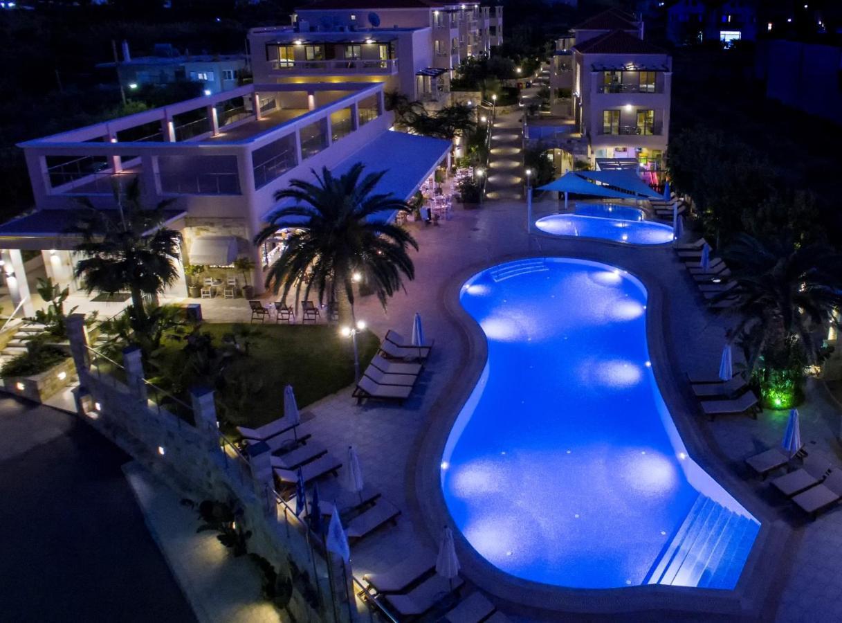 Isida Hotel Agia Marina Екстериор снимка