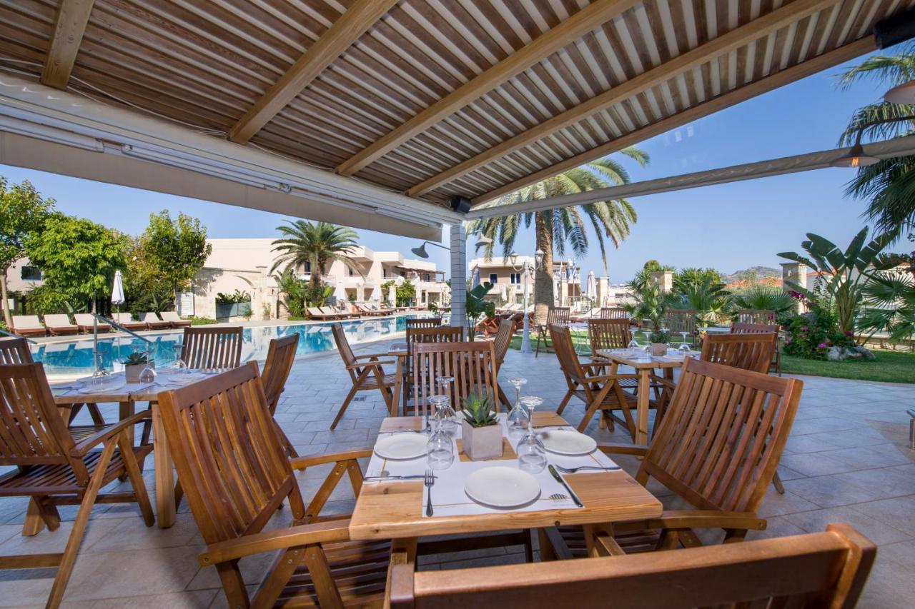 Isida Hotel Agia Marina Екстериор снимка