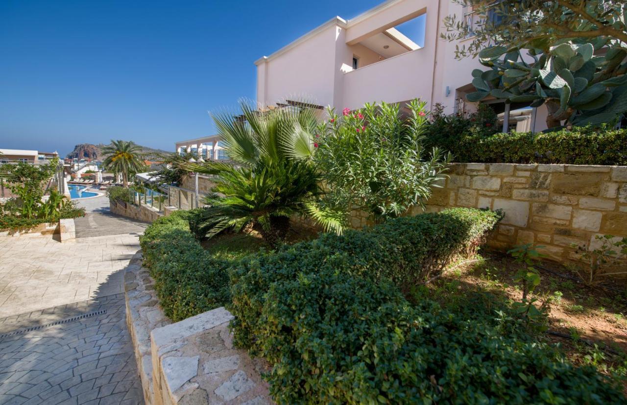 Isida Hotel Agia Marina Екстериор снимка