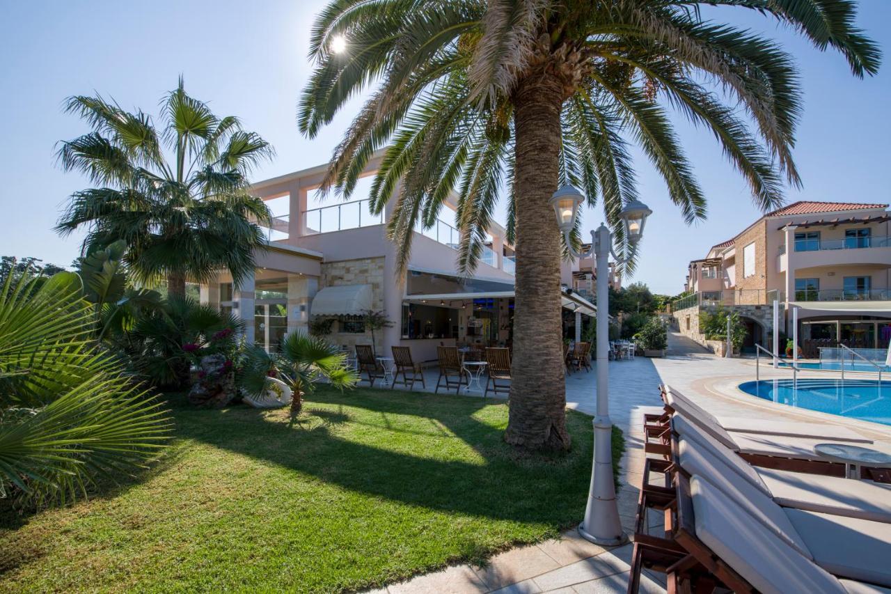 Isida Hotel Agia Marina Екстериор снимка