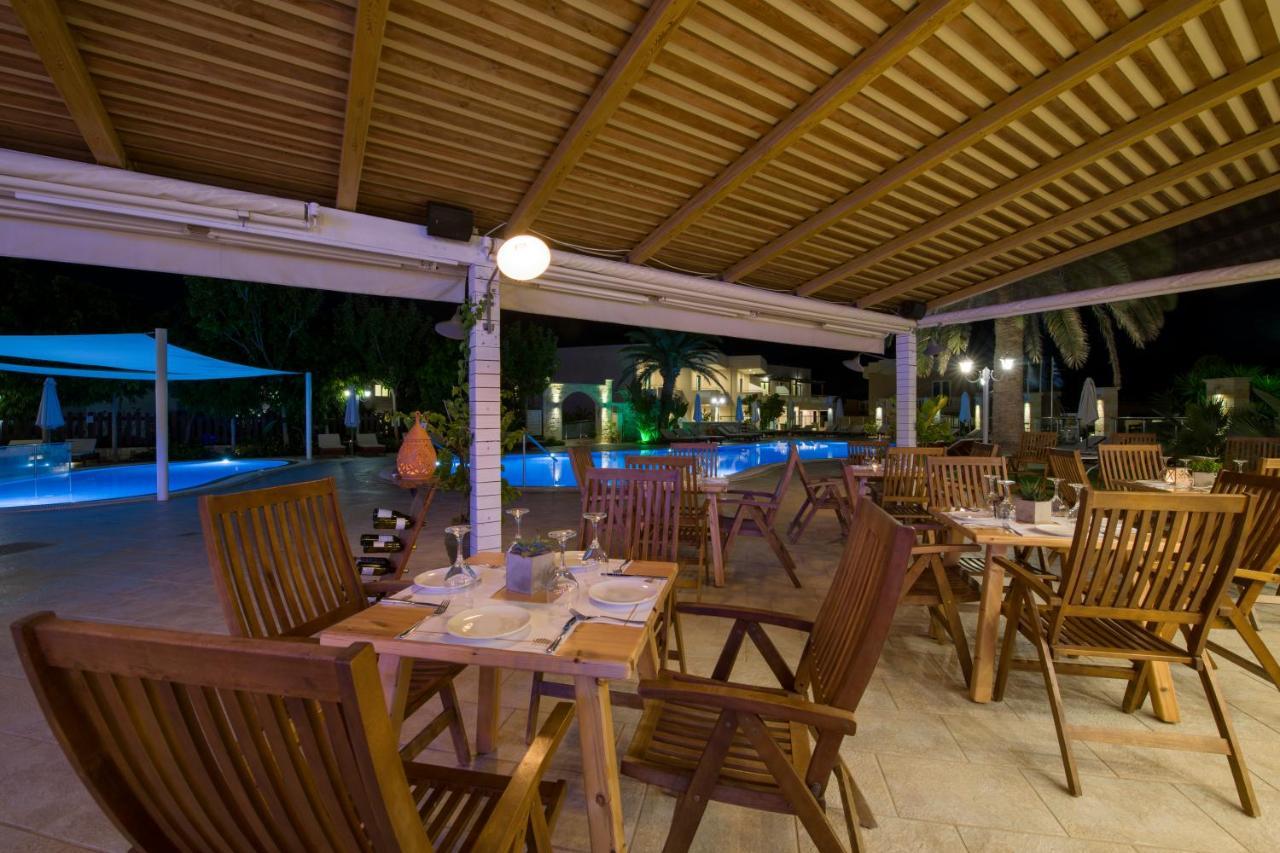 Isida Hotel Agia Marina Екстериор снимка