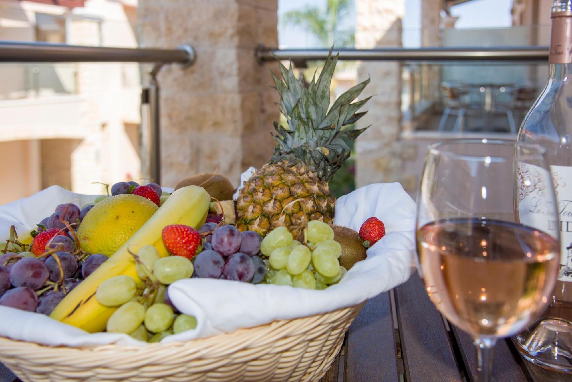 Isida Hotel Agia Marina Стая снимка