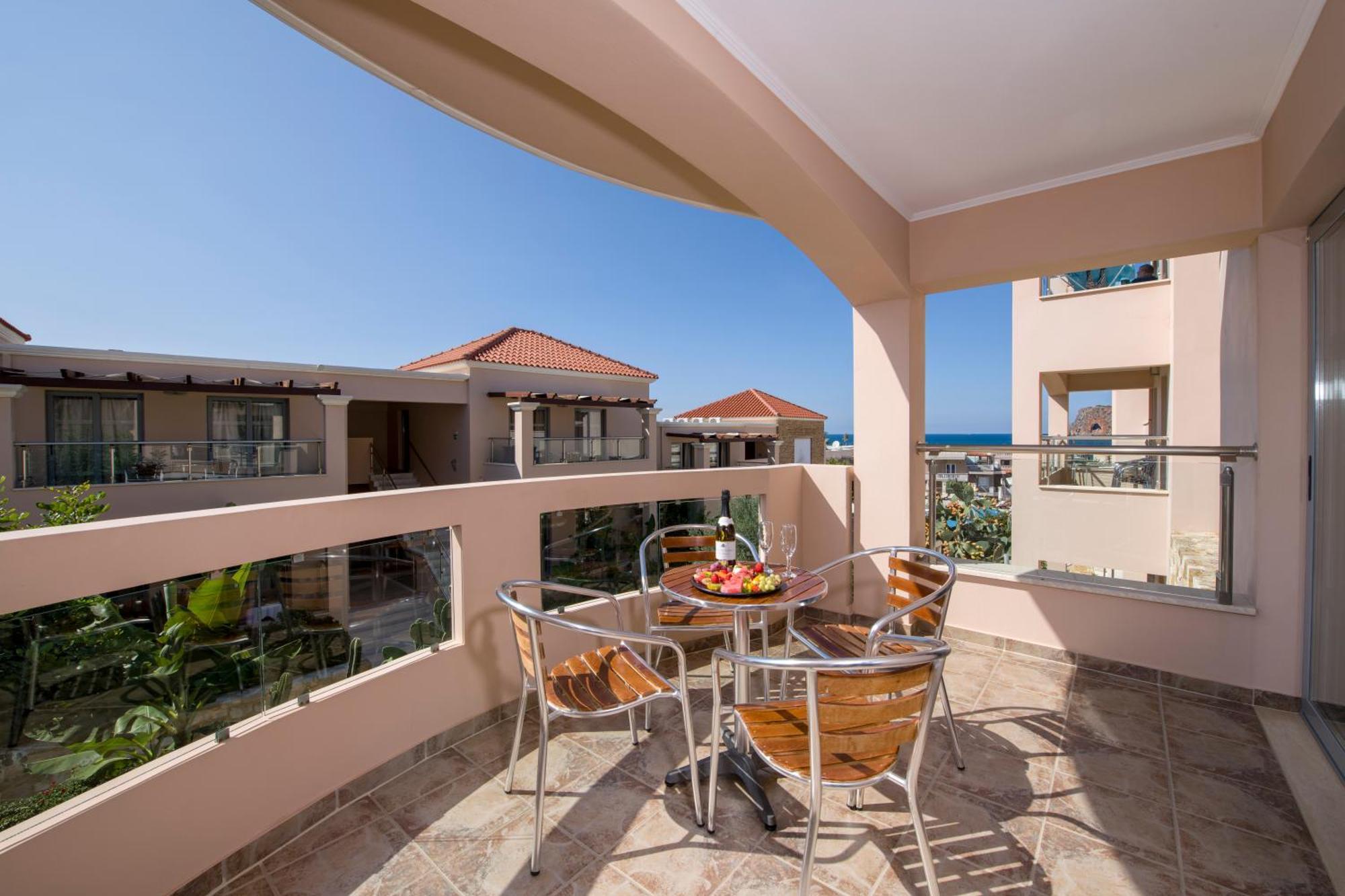Isida Hotel Agia Marina Стая снимка