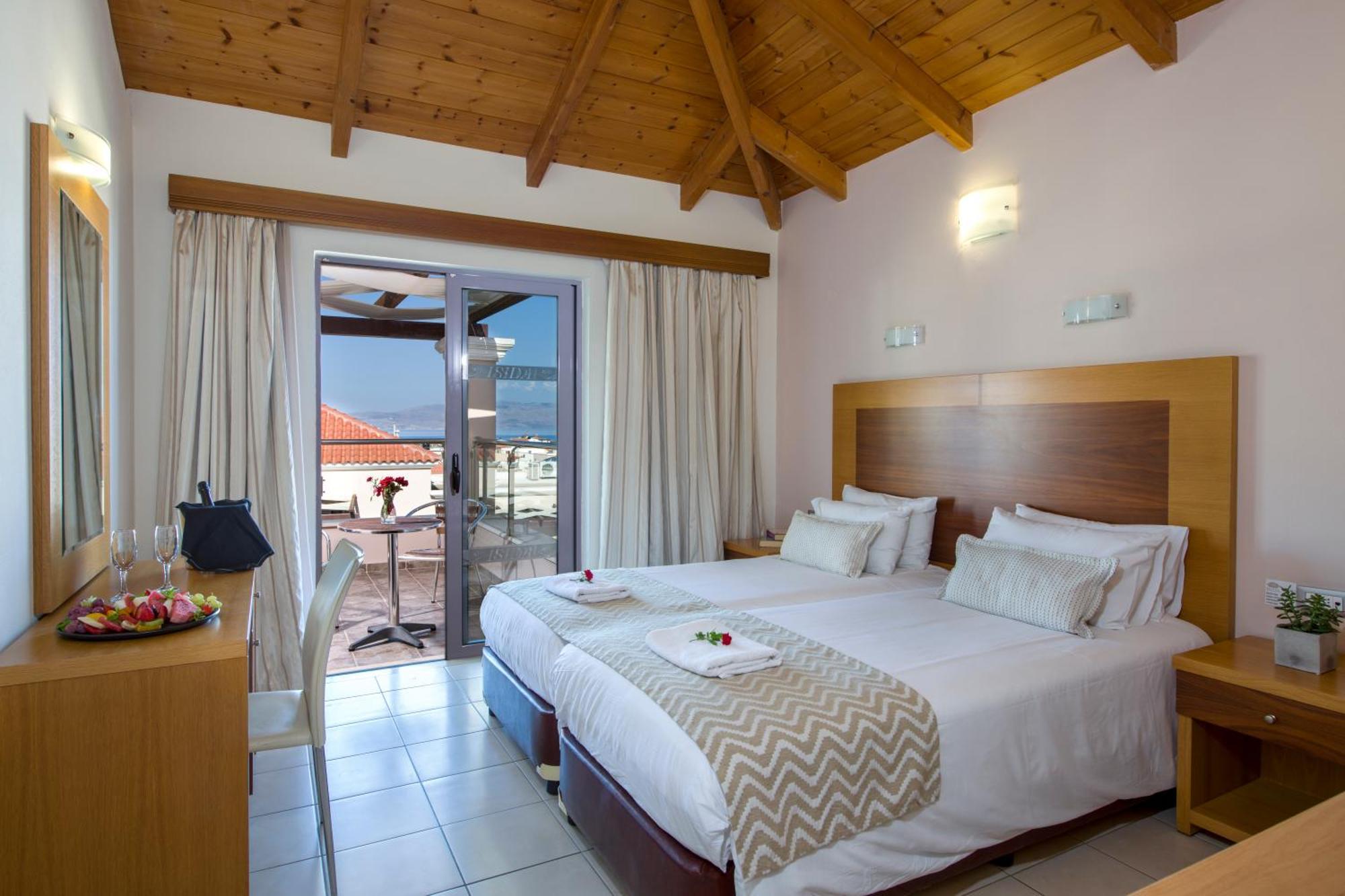 Isida Hotel Agia Marina Стая снимка